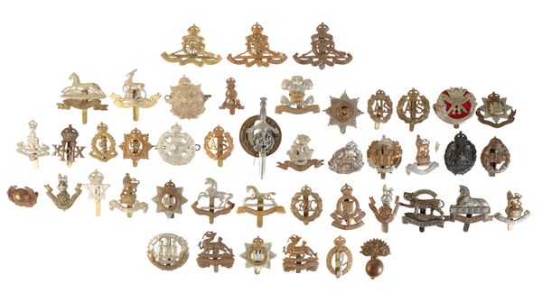 A COLLECTION OF CAP BADGES, MAINLY GREAT WAR ERA