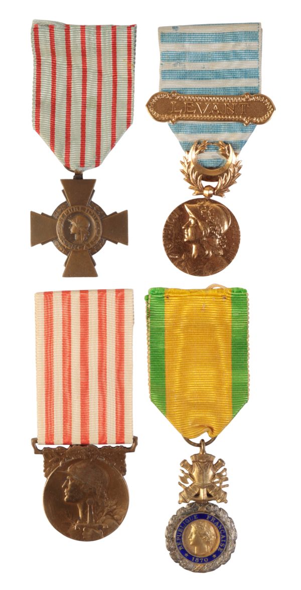 FRANCE: A SELECTION OF GREAT WAR MEDALS