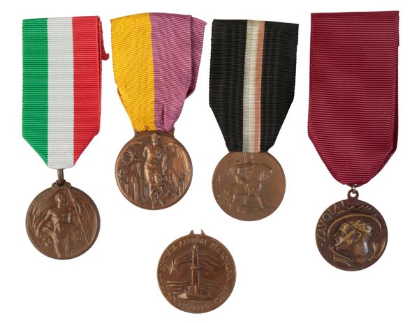 ITALY, KINGDOM. A COLLECTION OF MEDALS OF THE INTER-WAR YEARS