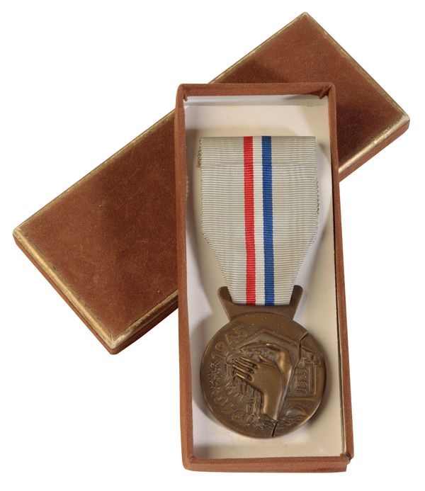 LUXEMBOURG. MEDAL OF NATIONAL RECOGNITION 1940-1945, CASED