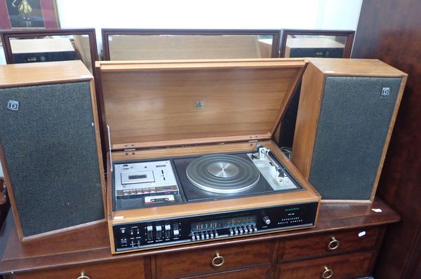 A VINTAGE DYNATRON CAVALCADE MUSIC CENTRE