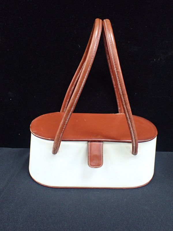 A VINTAGE THEODOR, CALIFORNIA PURSE/HANDBAG