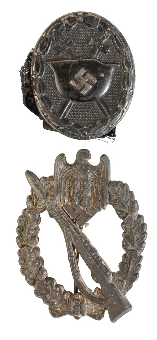 SILVER INFANTRY ASSUALT BADGE AND BLACK WOUND BADGE