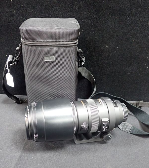 A SIGMA DG 150 - 500 ZOOM LENS