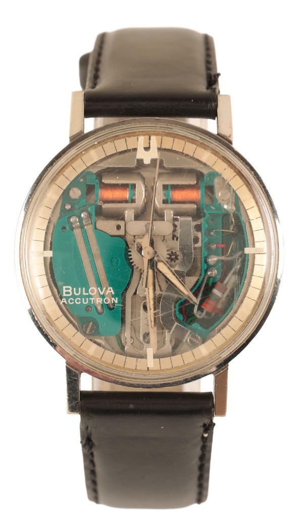 BULOVA ACCUTRON: A GENTLEMAN'S STAINLESS STEEL WRISTWATCH