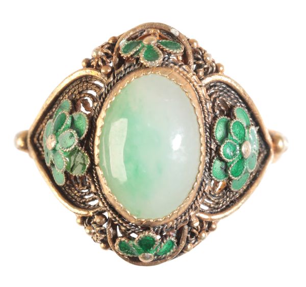 A GOLD COLOURED METAL, JADE AND GREEN ENAMEL RING