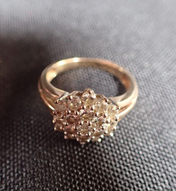 A DIAMOND CLUSTER RING