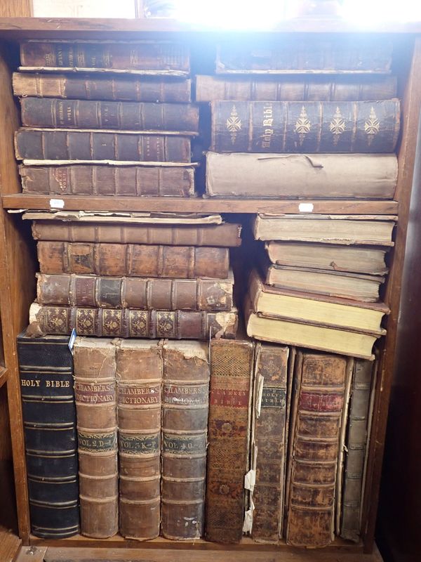 A QUANTITY OF 17TH CENTURY AND LATER LEATHER-BOUND FOLIO SIZED BOOKS