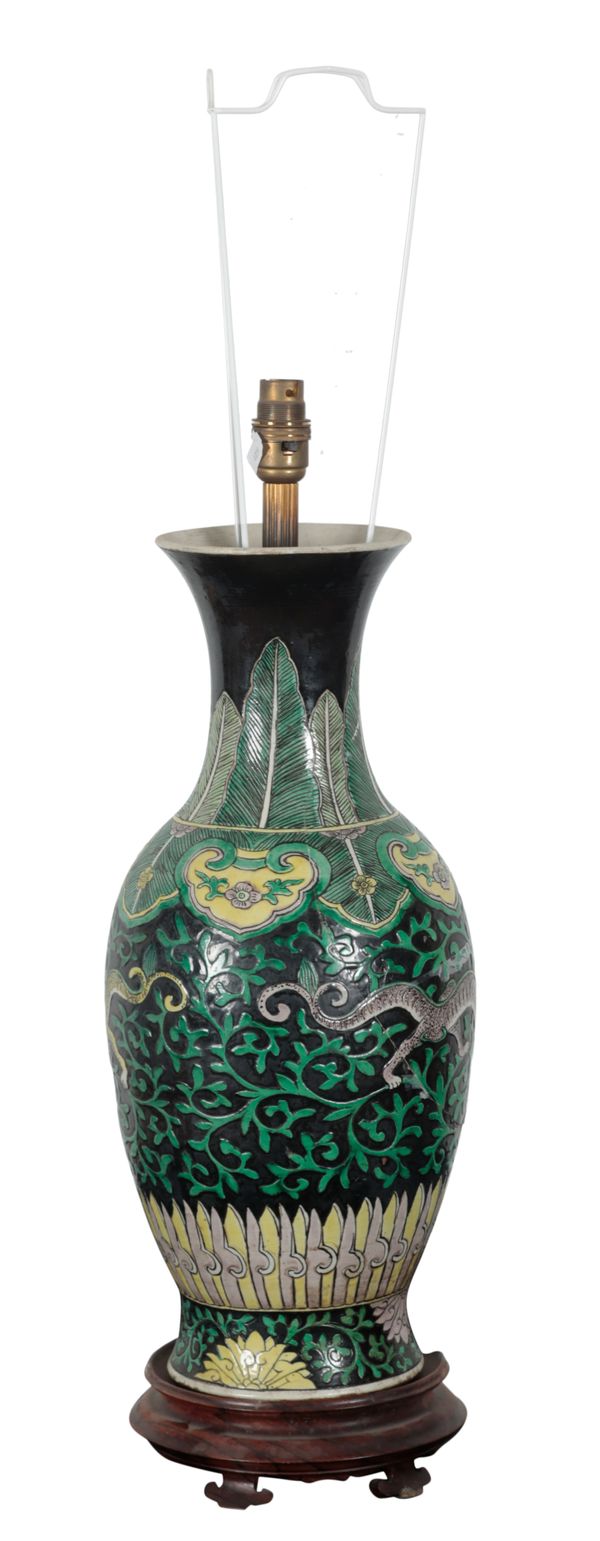 A CHINESE PORCELAIN FAMILLE VERTE BALUSTER VASE