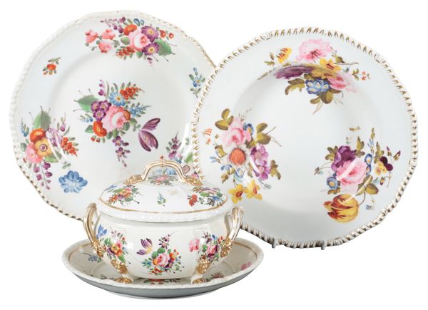A CROWN DERBY PORCELAIN TUREEN AND STAND