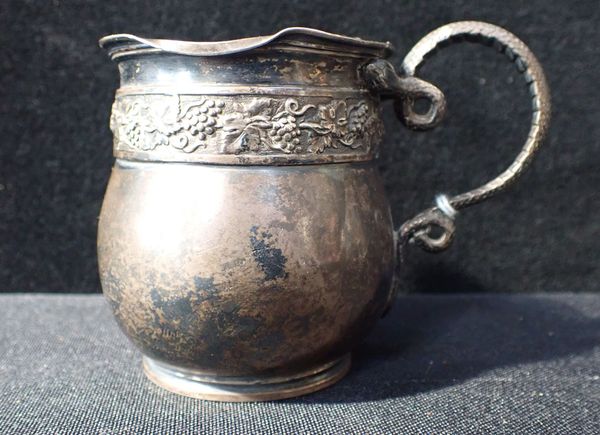 A GEORGE III SILVER MUG, REBECCA EMES AND EDWARD BARNARD