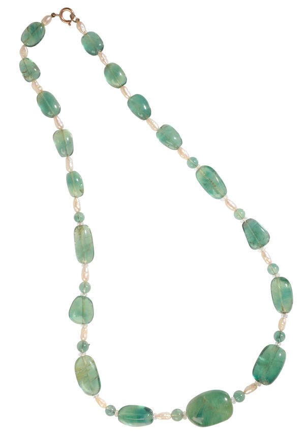 A GREEN NEPHRITE AND BAROQUE PEARL NECKLACE