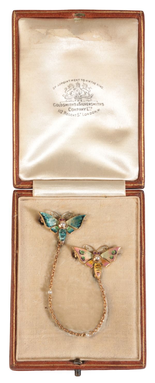 A PAIR OF EDWARDIAN GOLD COLOURED METAL AND ENAMEL BUTTERFLY COLLAR PINS