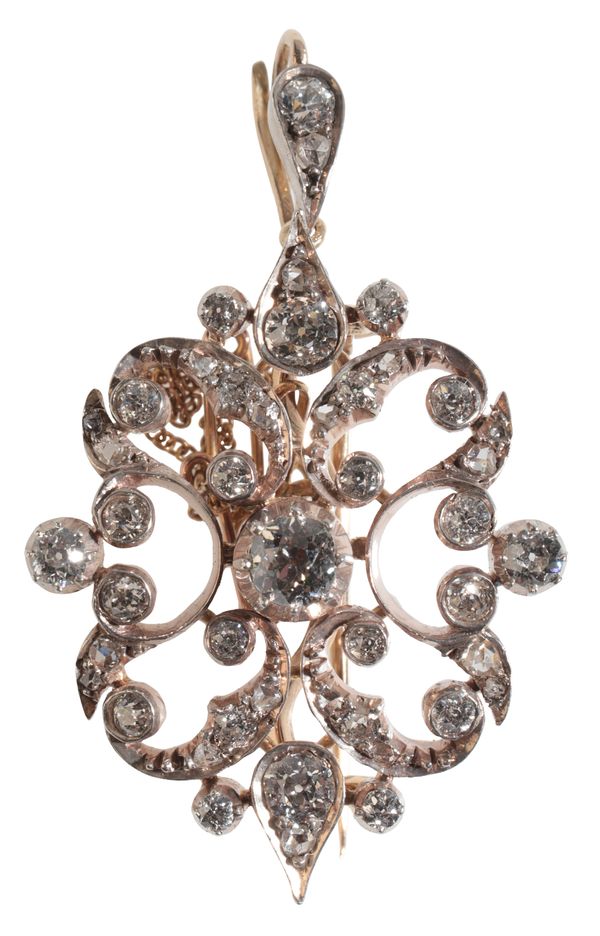 A VICTORIAN DIAMOND PENDANT/BROOCH