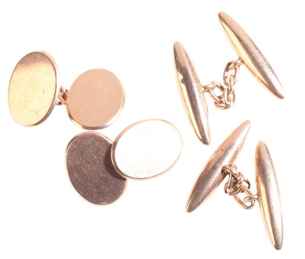 TWO PAIRS OF GENTLEMANS 9CT GOLD CUFFLINKS