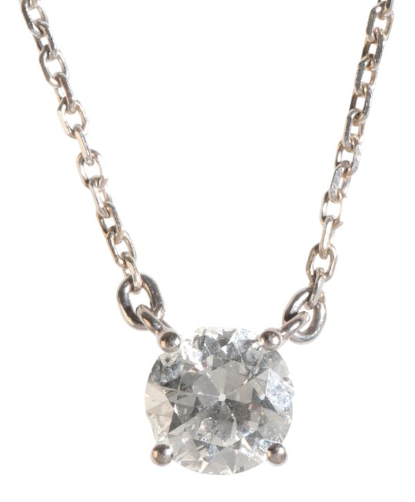 A DIAMOND SOLITAIRE PENDANT