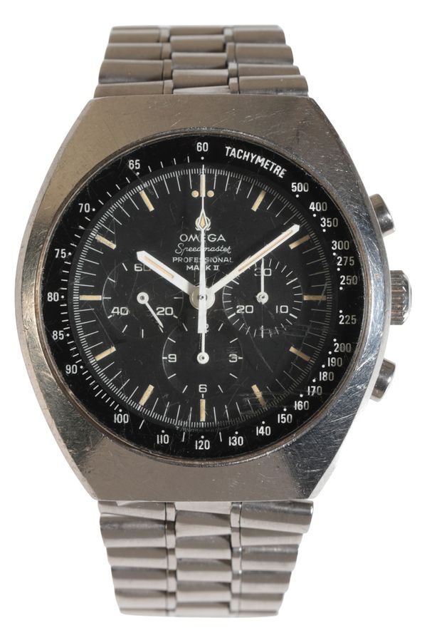 OMEGA SPEEDMASTER PROFESSIONAL MARK II: A GENTLEMAN'S STAINLESS STEEL BRACELET WATCH