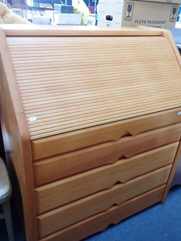 A CONTEMPORARY LAMINATED BEECH BUREAU