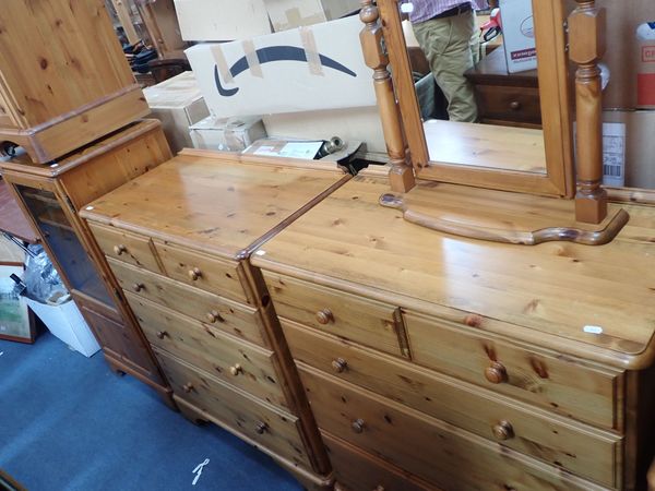 A PAIR OF DUCAL PINE CHESTS OF DRAWERS