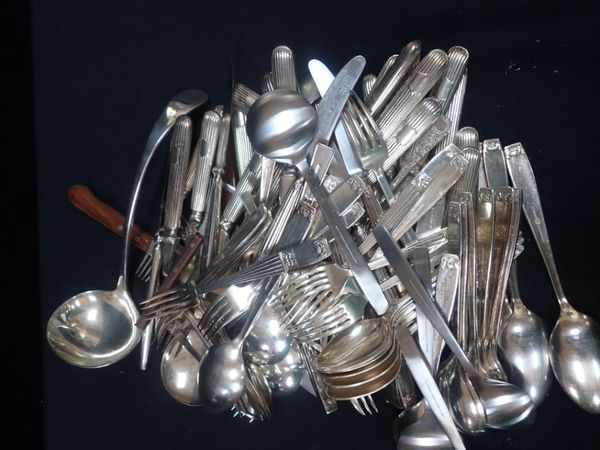 A QUANTITY OF SILVER-PLATED AND OTHER CUTLERY