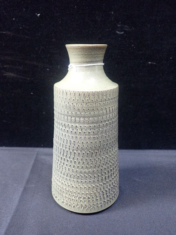 A POTTERY VASE, IN THE STYLE OF GUY SYDENHAM