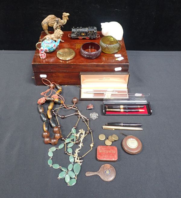 A MAHOGANY BOX OF SMALL COLLECTIBLE ITEMS