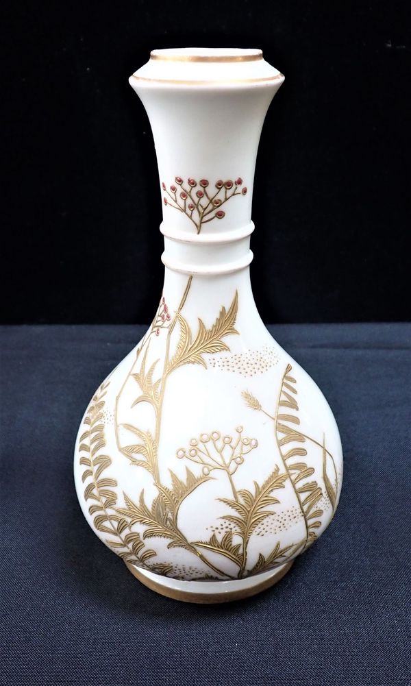 A VICTORIAN PARIAN WARE BOTTLE SHAPED VASE