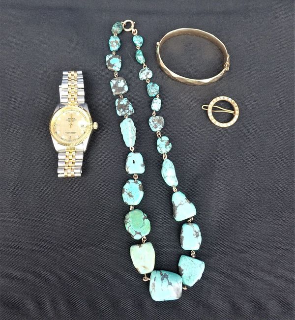 A TURQUOISE NECKLACE