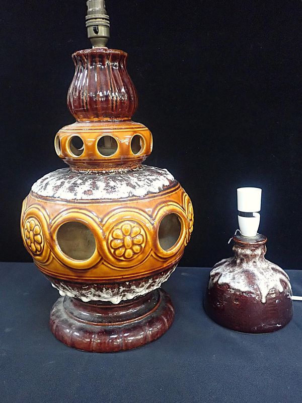 A WEST GERMAN LAMP BASE, PROBABLY SCHEURICH KERAMIK