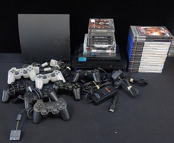 RETRO GAMING CONSOLES
