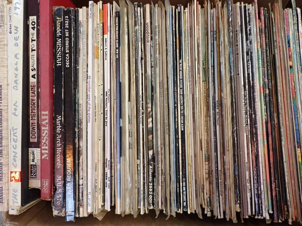 A COLLECTION OF VINYL LP RECORDS