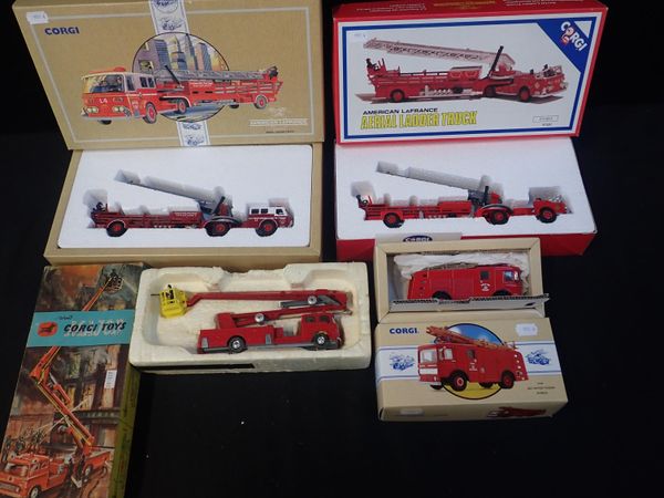 CORGI 'SIMON SNORKEL' FIRE ENGINE No:1127, IN ORIGINAL BOX