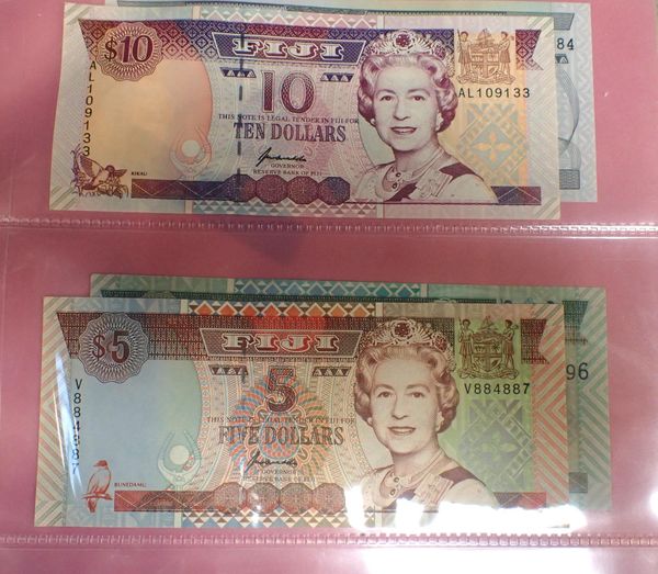 AN ALBUM OF WORLD BANKNOTES