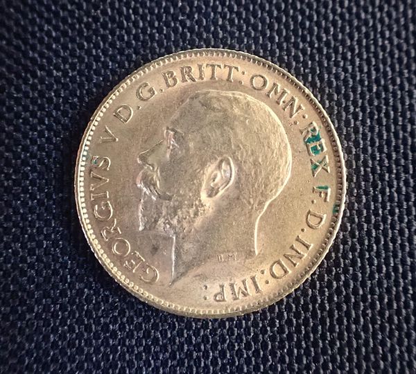 GEORGE V 1913 GOLD HALF SOVEREIGN