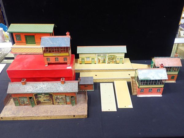 HORNBY 0 GAUGE BUILDINGS