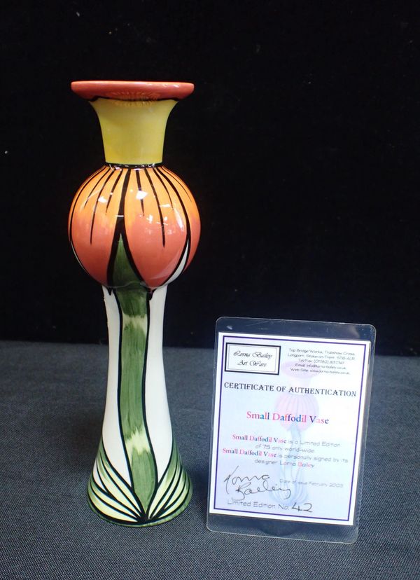 LORNA BAILEY: SMALL DAFFODIL VASE