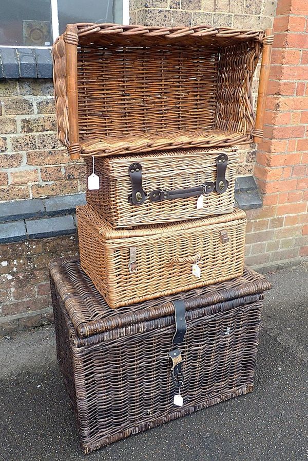 A FORTNUM & MASON PICNIC BASKET