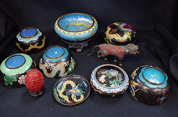 A COLLECTION OF CLOISONNE BOWLS