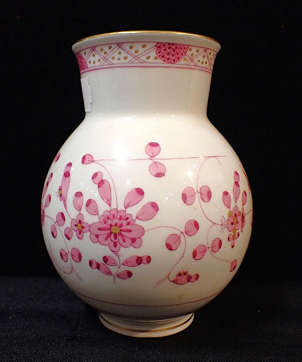 A CONTINENTAL PORCELAIN VASE