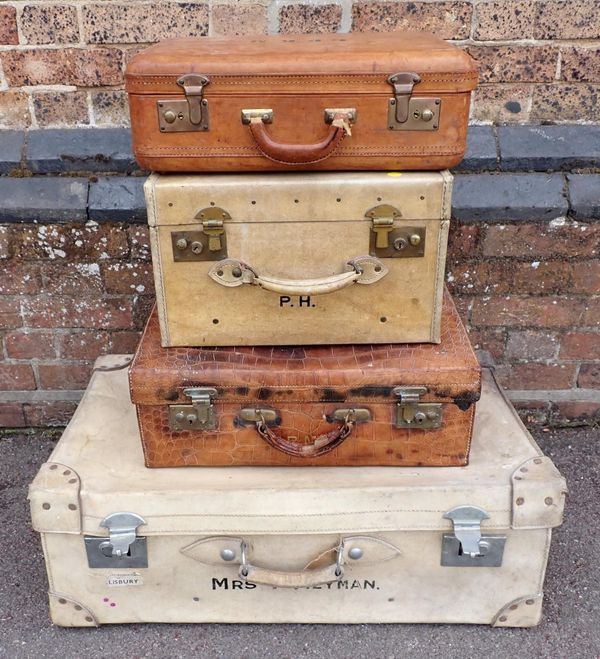 FOUR PIECES OF VINTAGE LUGGAGE