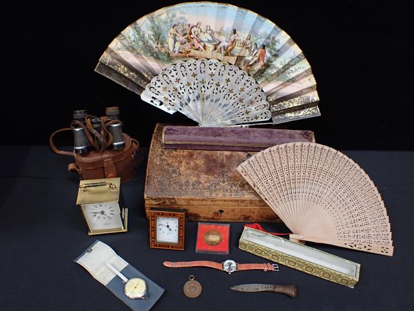 A 19th CENTURY FAN, WITH MOTHER-OF-PEARL STICKS