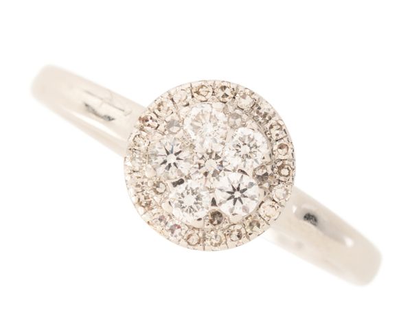 A DIAMOND CLUSTER RING