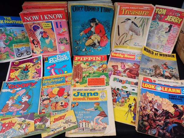 A QUANTITY OF EARLY 1970s  CHILDREN'S MAGAZINES
