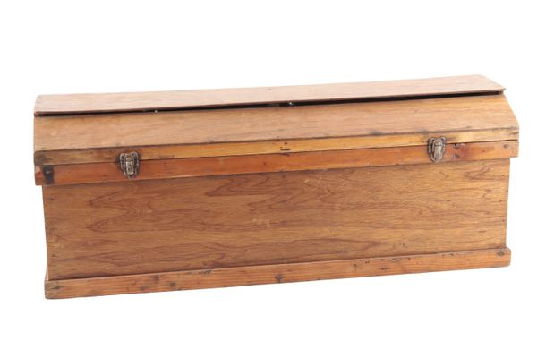 AN EDWARDIAN POULTRY AND GAME DE-LICEING BOX