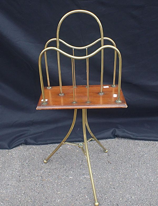 A VICTORIAN BRASS MAGAZINE RACK BY WILLIAM TONKS & SONS