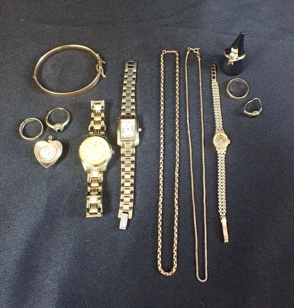 LADIES GOLD ROTARY WATCH