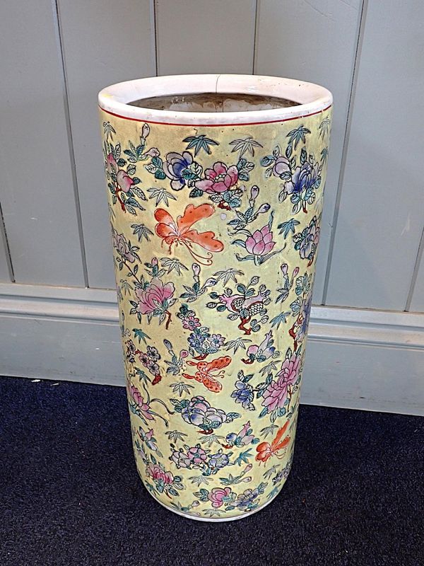 A CHINESE CYLINDRICAL STICK STAND