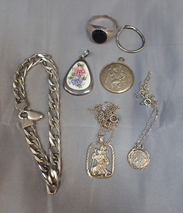 A QUANTITY OF SILVER