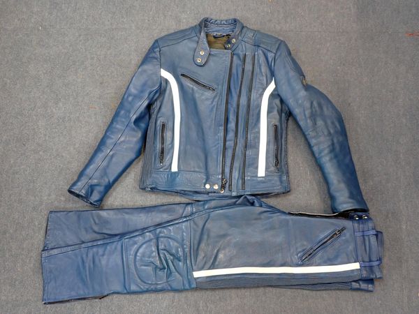 A SET OF KETT LADIES' MOTORCYCLE LEATHERS