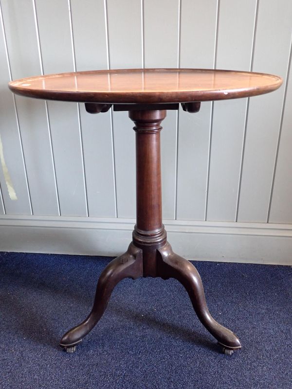 A GEORGE III MAHOGANY TRIPOD TABLE